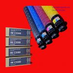 Hộp mực Ricoh IM C3500: Máy Ricoh MPC2003/ C2011/ C2503/ C3003/ C3503/ C4503/ C5503/ C6003/ C2004/ C2504/ C3004/ C3504/ C4504/ C5504/ C6004/ MPC501SP/ IMC2000/ IMC2500/ IMC3000/ IMC3500/ IMC4500/ IMC5500/ IMC6000 ( Bộ 4 mầu hoặc mua lẻ từng mầu )
